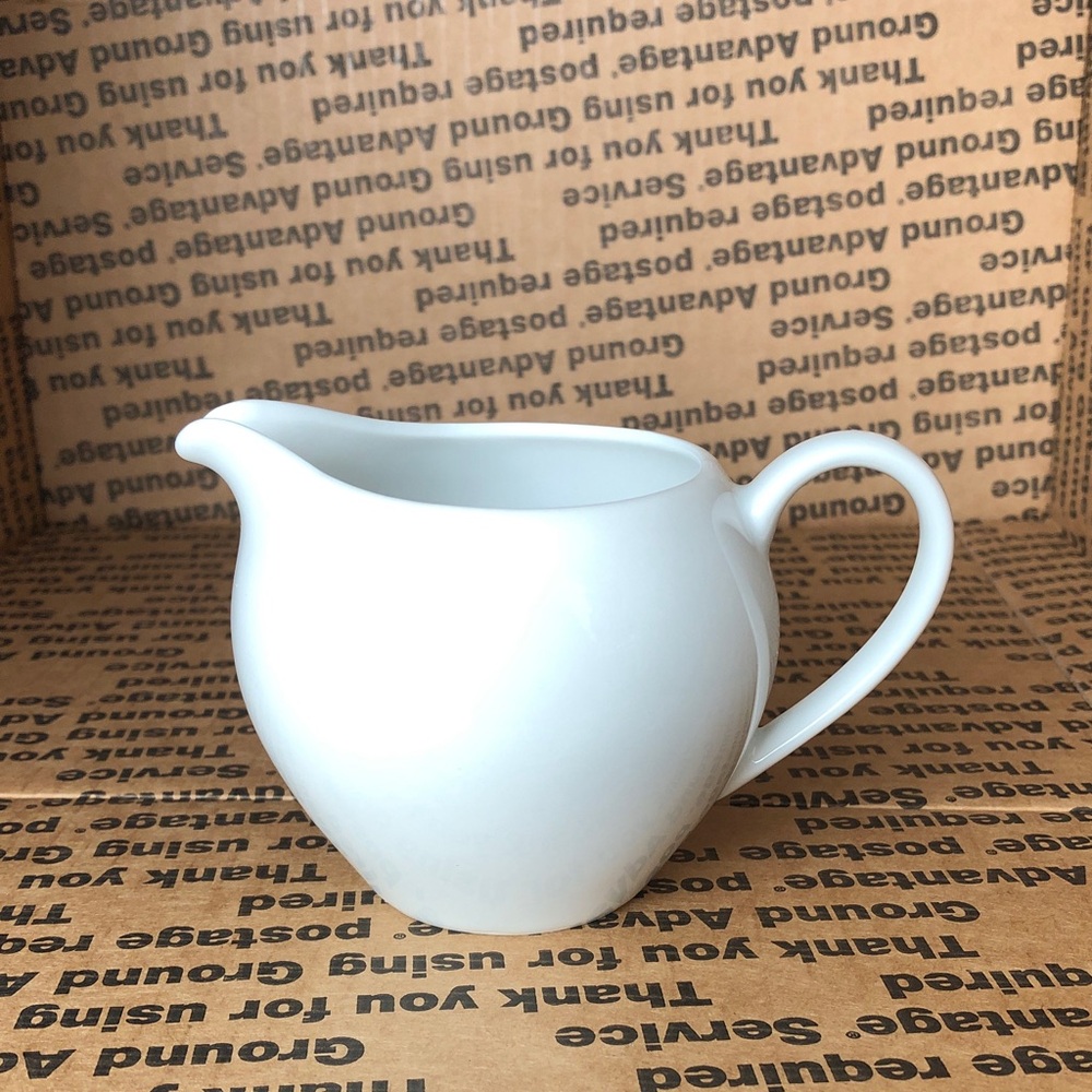Arzberg, White Porcelain Creamer 6 oz